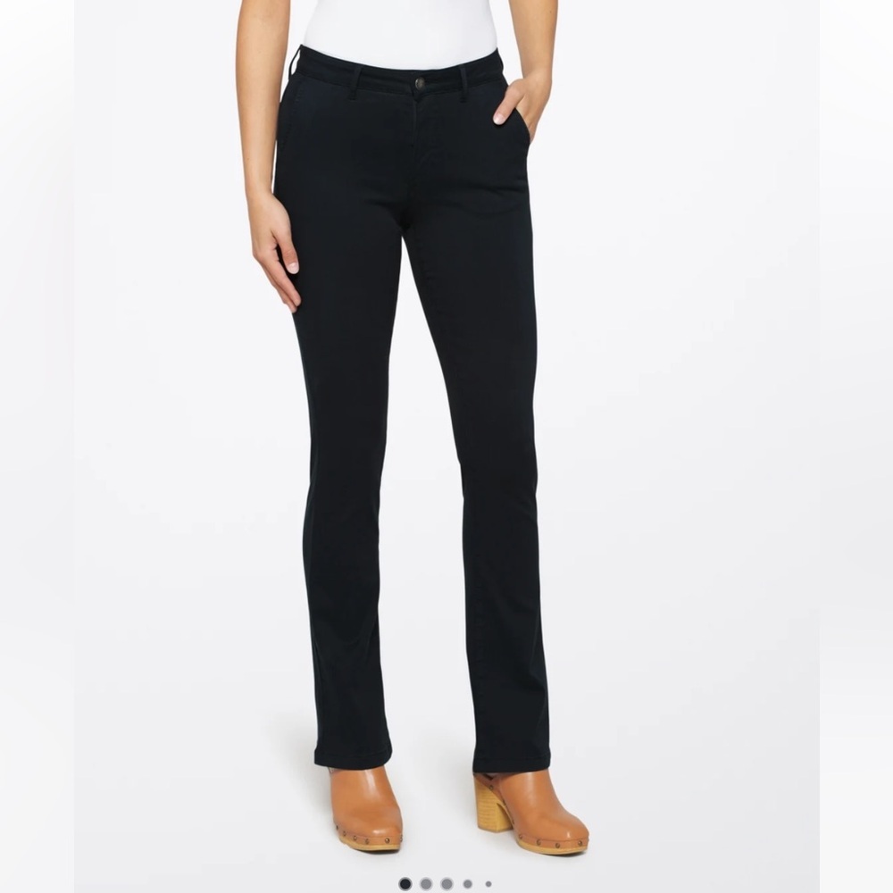 NWT COSMIC BLUE LOVE
Callie Eco Bootcut Pant in Berlin Blue